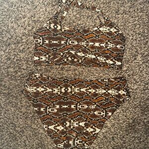 Fused Hawaii M top L high rise bottom